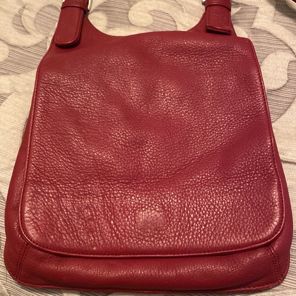 EUC Stone Mountain Crossbody bag. - Picture 3 of 13